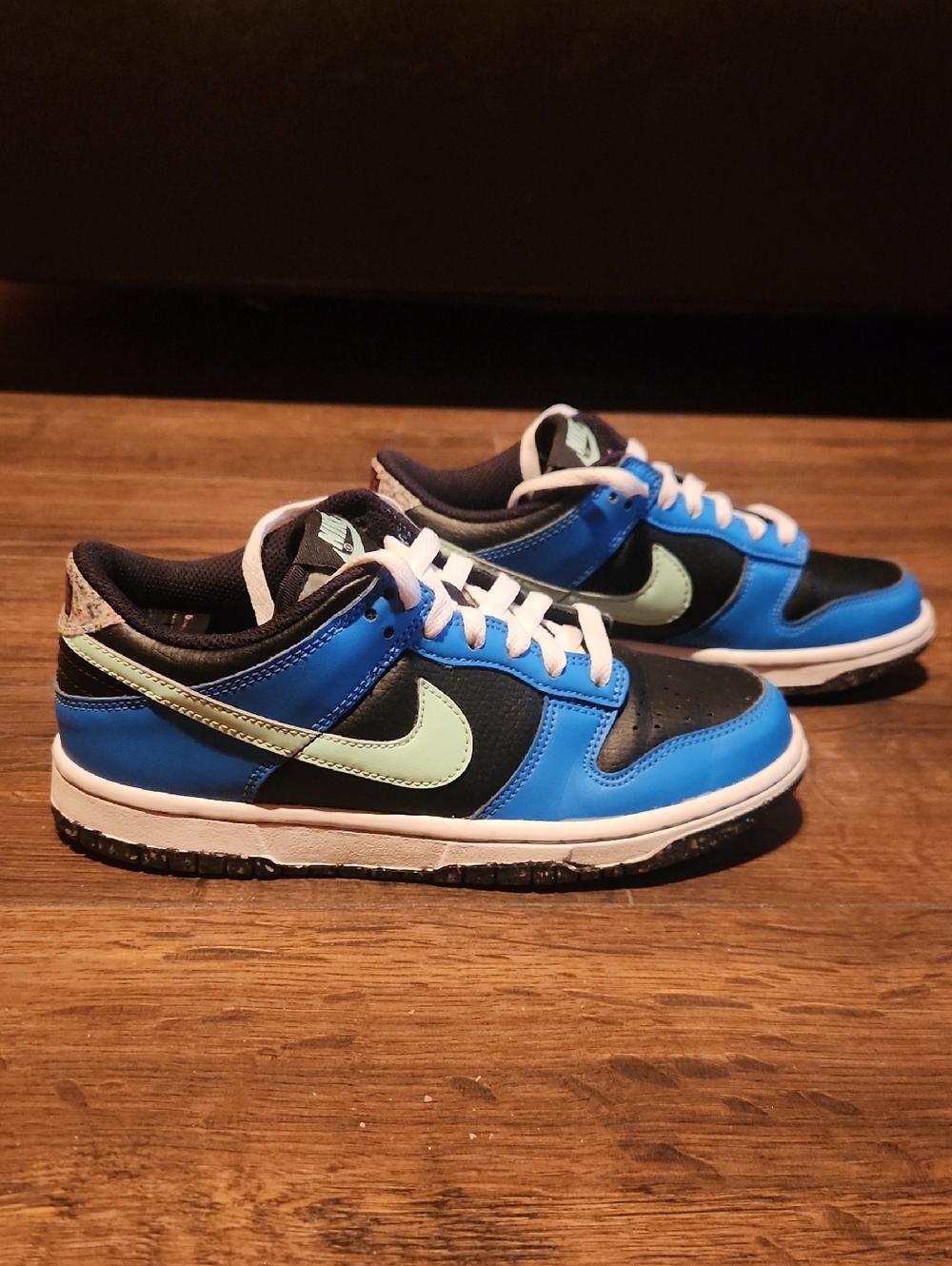 Kids/Women Nike Dunk Low-Top Sneakers in Blue, Black & Mint